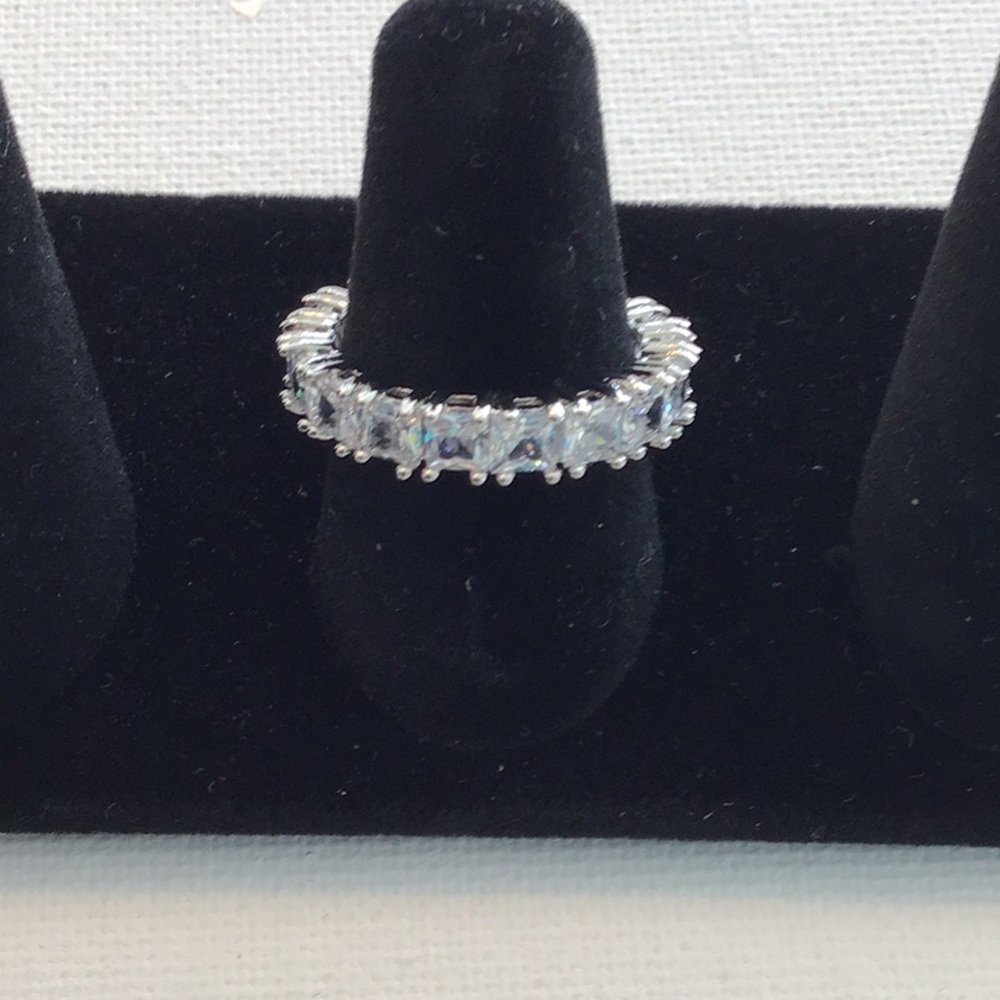 Gorgeous Crystal Princess Cut Eternity Band - Picture 4 of 7